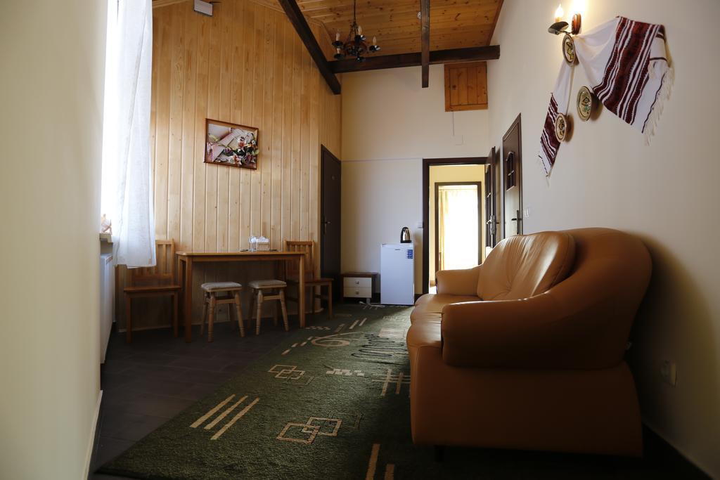 Tsvit Paporoti Jaremtsche Exterior foto